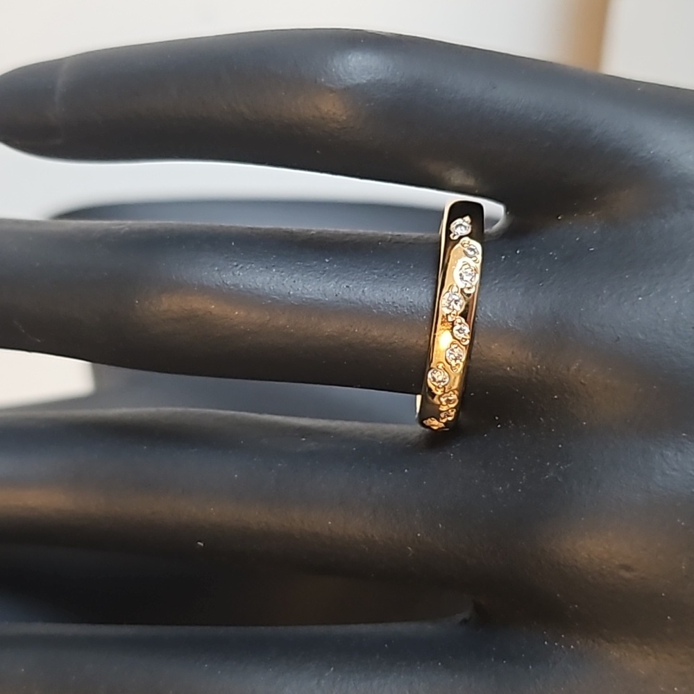 Local Eclectic Yellow Gold Constellation band size 7